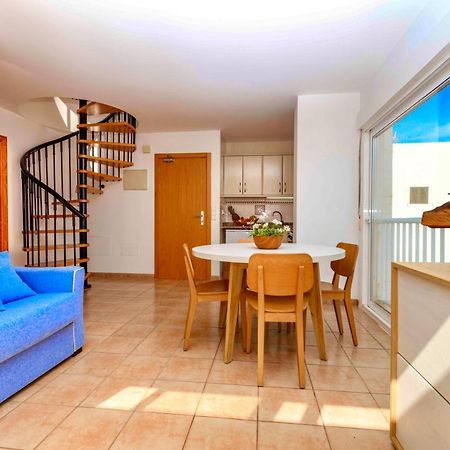 Apartamentos Sa Varadero Fronte Mar Espujols Es Pujols Esterno foto