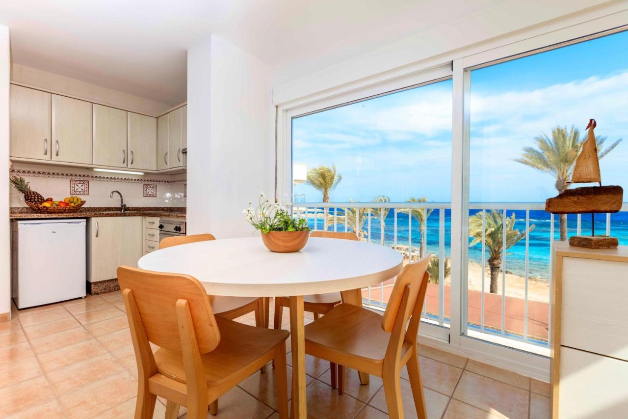 Apartamentos Sa Varadero Fronte Mar Espujols Es Pujols Esterno foto