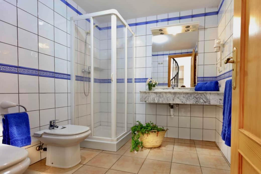 Apartamentos Sa Varadero Fronte Mar Espujols Es Pujols Esterno foto