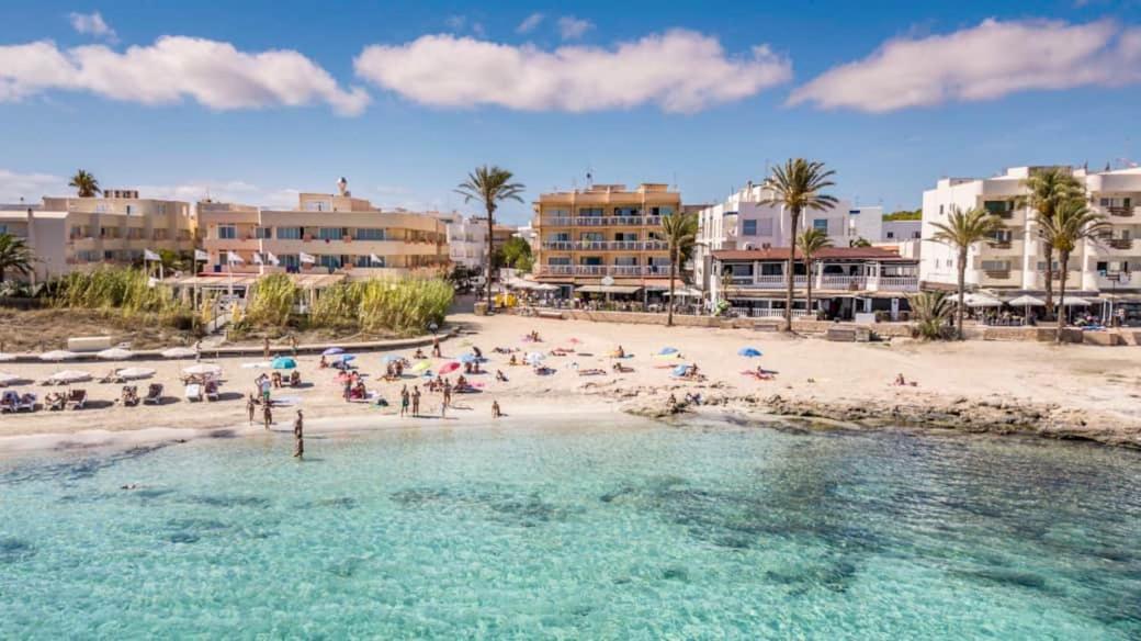 Apartamentos Sa Varadero Fronte Mar Espujols Es Pujols Esterno foto