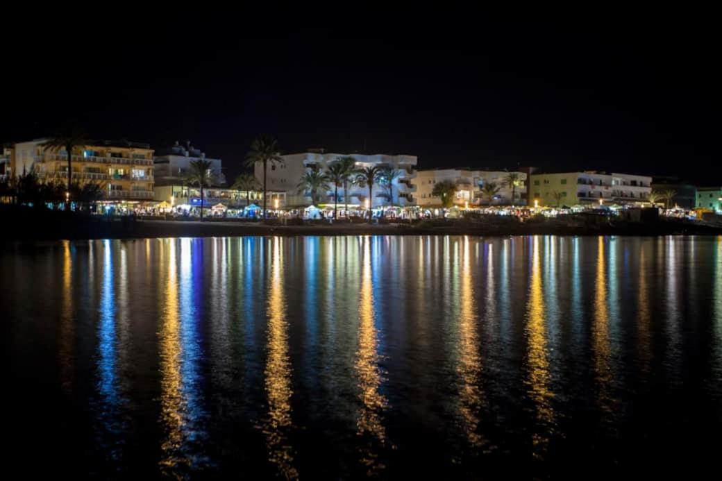 Apartamentos Sa Varadero Fronte Mar Espujols Es Pujols Esterno foto